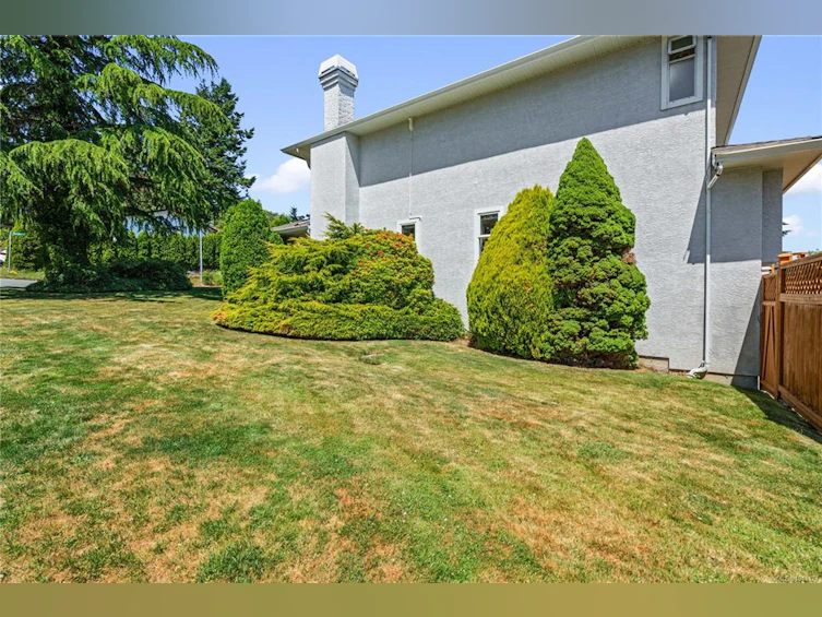 4239 Arbordale Court, Saanich, BC, V8N 6K1 - 61
