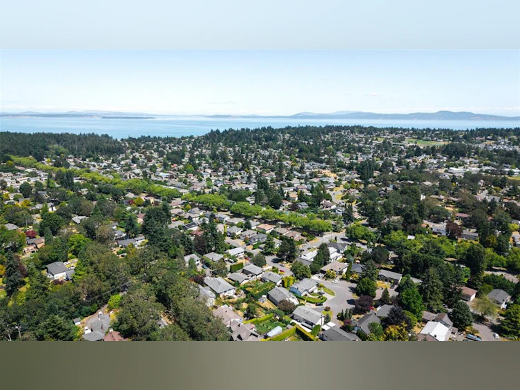 4239 Arbordale Court, Saanich, BC, V8N 6K1 - 73