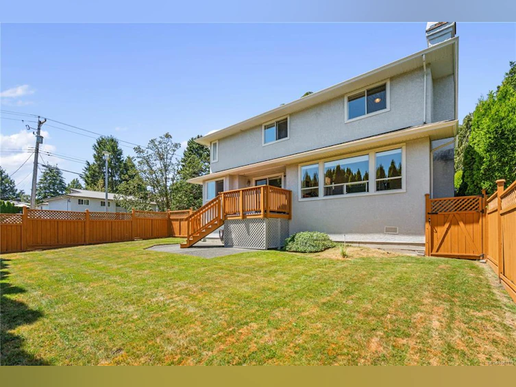 4239 Arbordale Court, Saanich, BC, V8N 6K1 - 48
