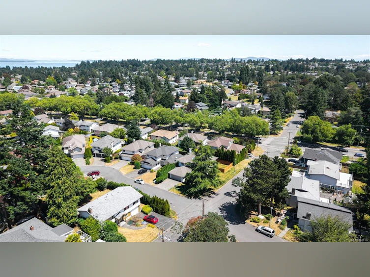 4239 Arbordale Court, Saanich, BC, V8N 6K1 - 71
