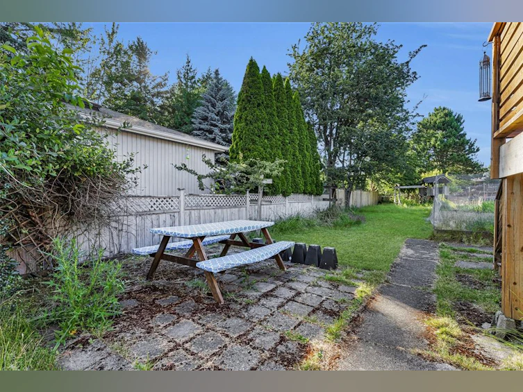 1650 Chandler Avenue, Victoria, BC, V8S 1N6 - 13