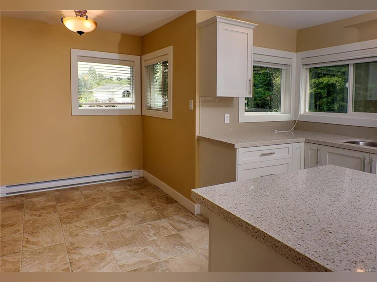 1650 Chandler Avenue, Victoria, BC, V8S 1N6 - 19