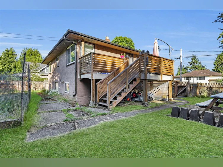 1650 Chandler Avenue, Victoria, BC, V8S 1N6 - 9