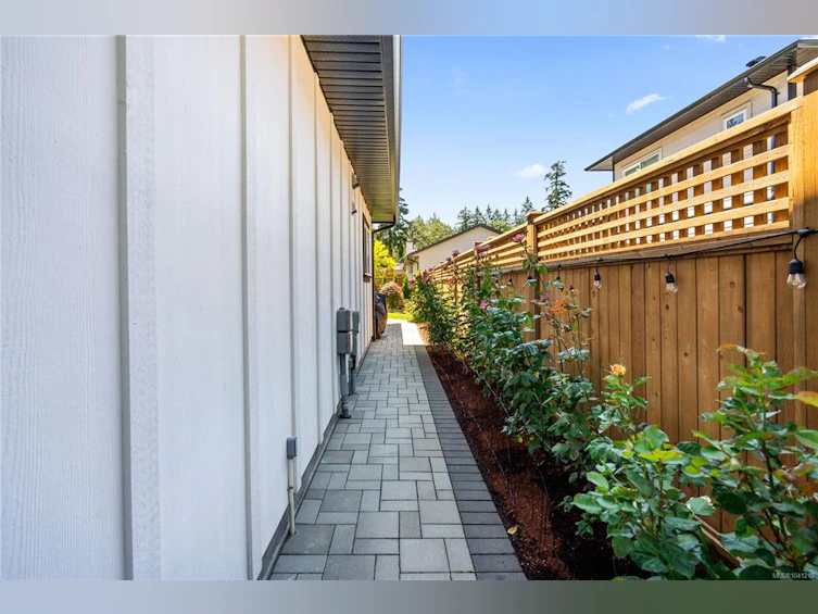 1183 Marchant Road, Central Saanich, BC, V8M 1G7 - 38