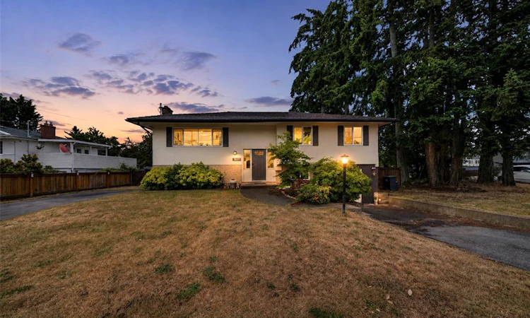 3023 Freethy Place