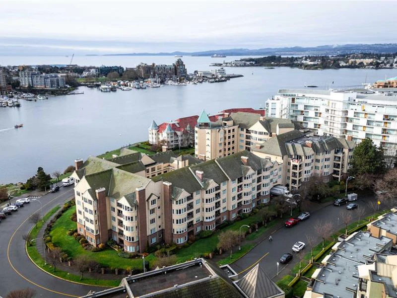 618 - 50 Songhees Road, Victoria BC V9A 7J4