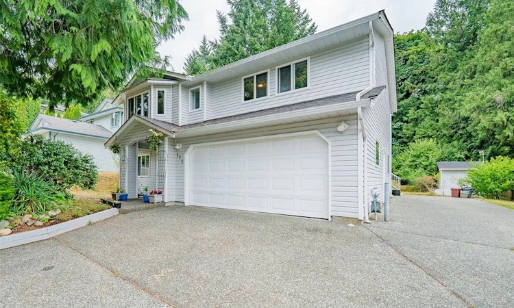 875 Brookfield Drive