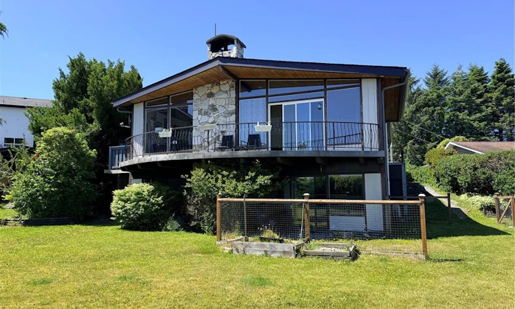 2472 Mountview Road