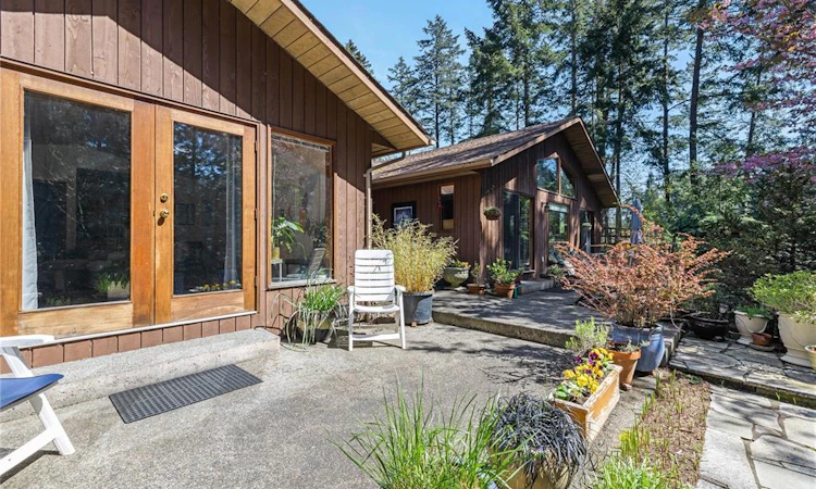 112 Cairns Place