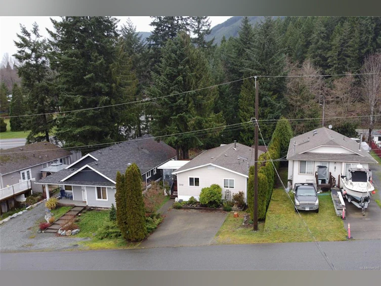 300 Lake Park Road, Lake Cowichan, BC, V0R 2G0 - 55