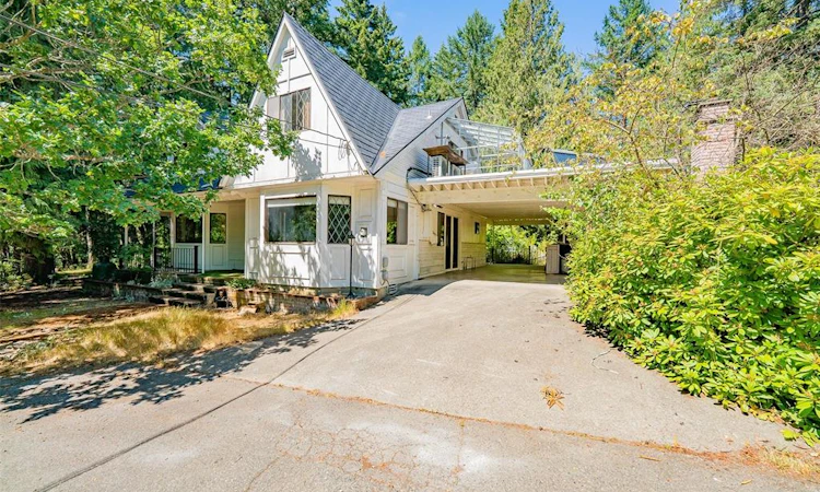 2792 Holden Corso Road
