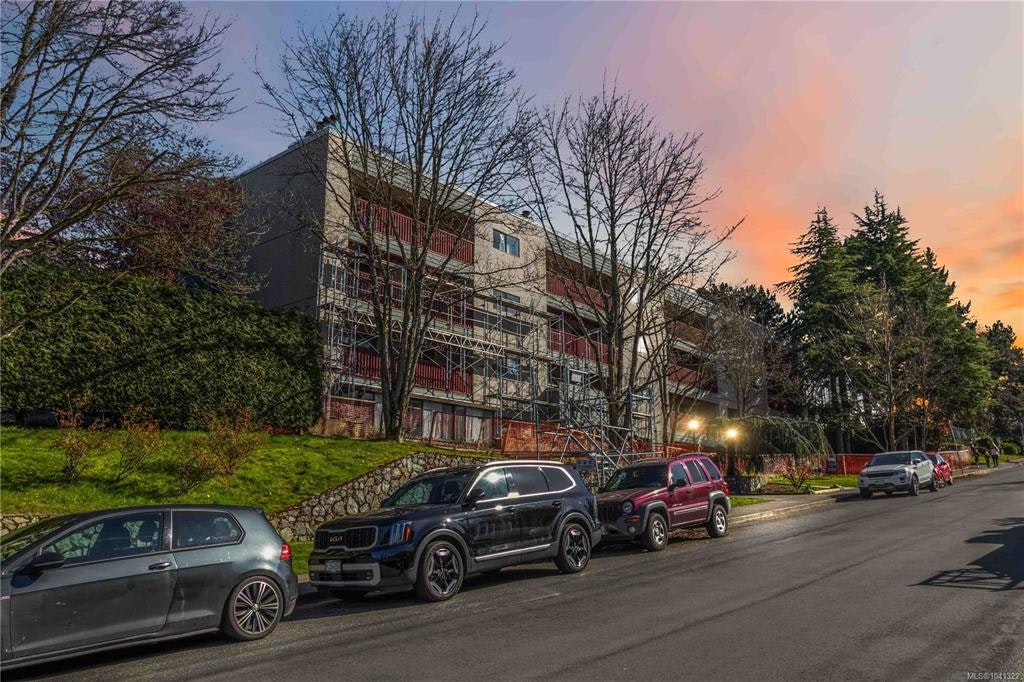 314-3255 Glasgow Avenue, Saanich, BC, V8X 4S4