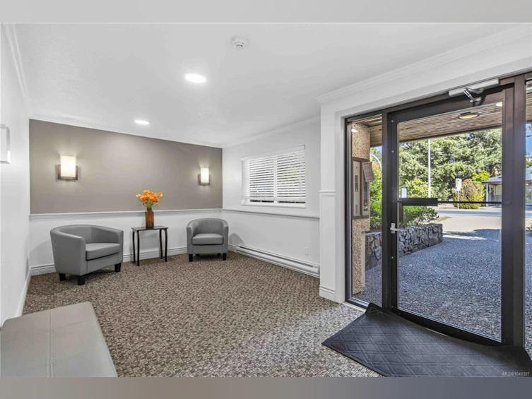 401-1571 Mortimer Street, Saanich, BC, V8P 3A7 - 5