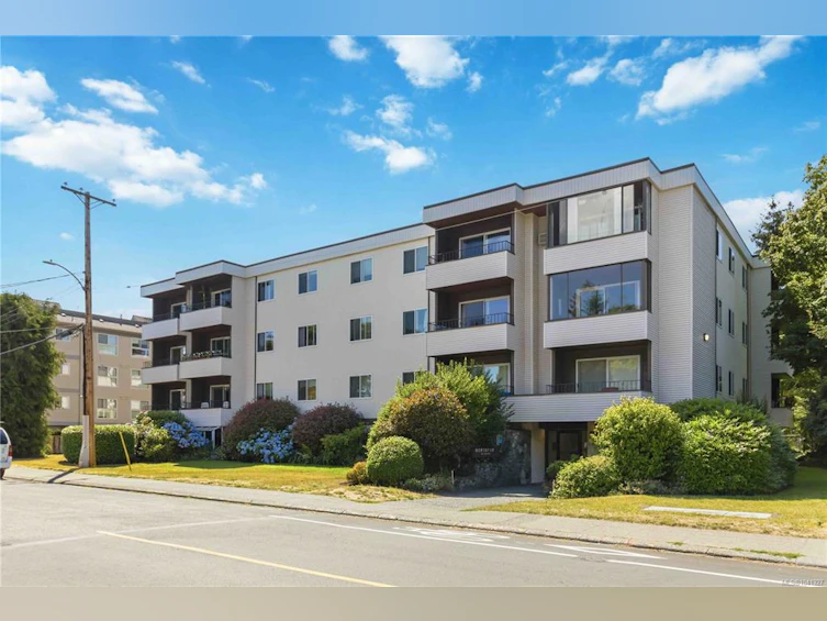 401-1571 Mortimer Street, Saanich, BC, V8P 3A7 - 3