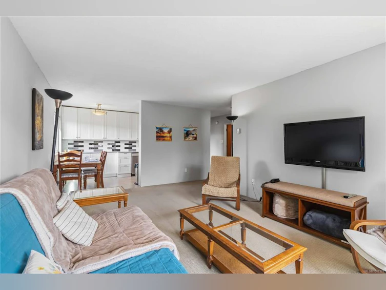 401-1571 Mortimer Street, Saanich, BC, V8P 3A7 - 9