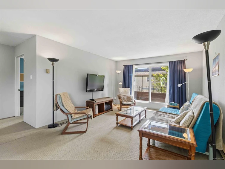 401-1571 Mortimer Street, Saanich, BC, V8P 3A7 - 8