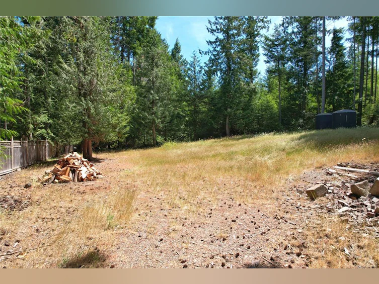 1108 Pat Burns Avenue, Gabriola Island, BC, V0R 1X3 - 2
