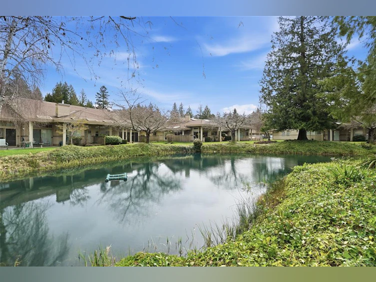 817 Lakes Boulevard, French Creek, BC, V9P 2P8 - 52