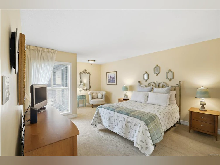 817 Lakes Boulevard, French Creek, BC, V9P 2P8 - 8