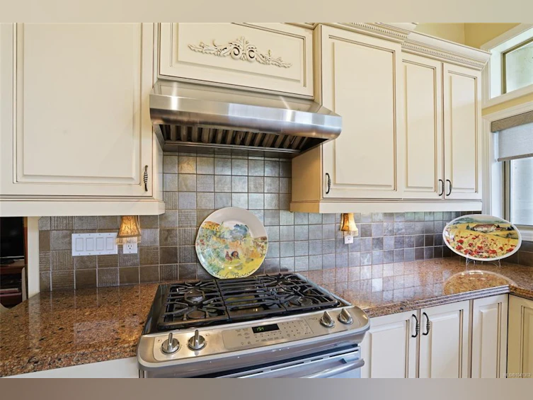 817 Lakes Boulevard, French Creek, BC, V9P 2P8 - 15