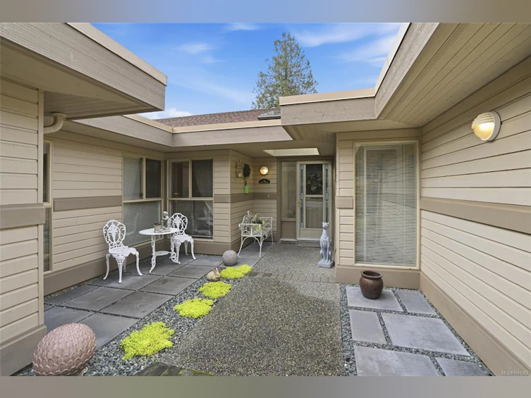 817 Lakes Boulevard, French Creek, BC, V9P 2P8 - 44