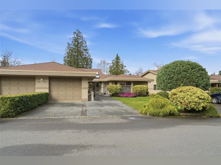 817 Lakes Boulevard, French Creek, BC, V9P 2P8