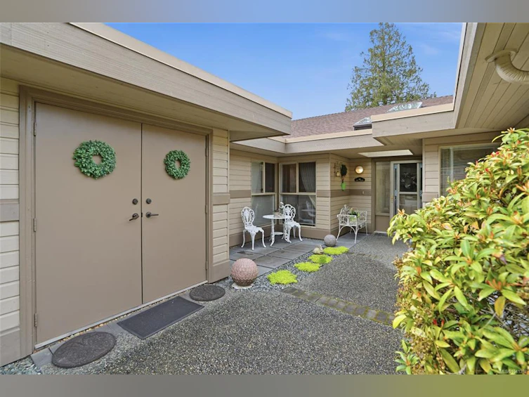 817 Lakes Boulevard, French Creek, BC, V9P 2P8 - 56