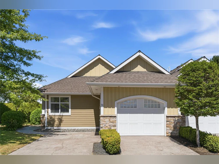 24-447 N Pym Street, Parksville, BC, V9P 2H9