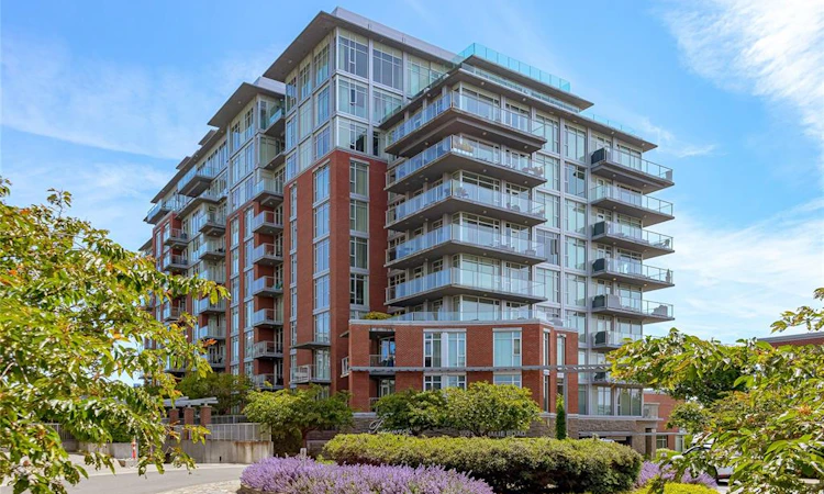 105-100 Saghalie Road