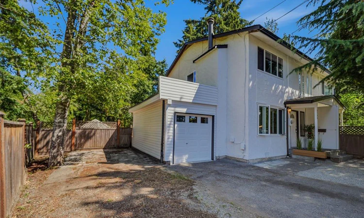 3709 Long Lake Terrace