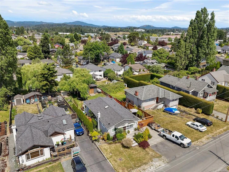 3054 Millgrove Street, Saanich, BC, V9A 1X5 - 32