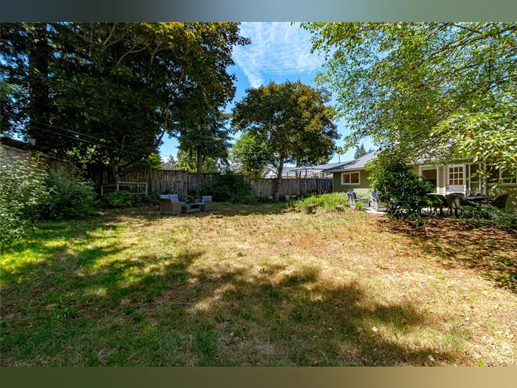 481 Tipton Avenue, Colwood, BC, V9C 2B8 - 37