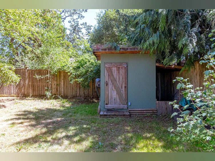 481 Tipton Avenue, Colwood, BC, V9C 2B8 - 34
