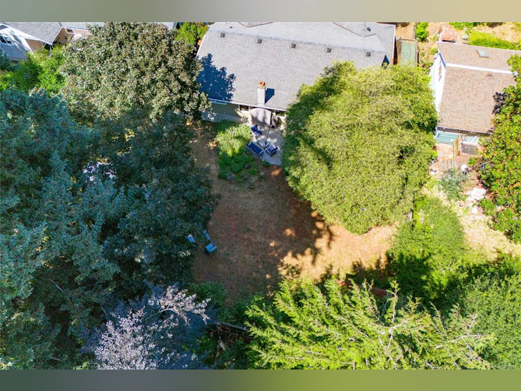 481 Tipton Avenue, Colwood, BC, V9C 2B8 - 38