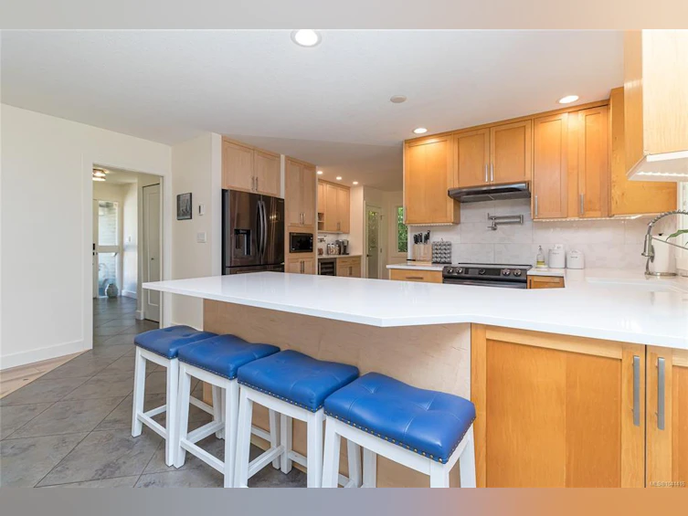 481 Tipton Avenue, Colwood, BC, V9C 2B8 - 3