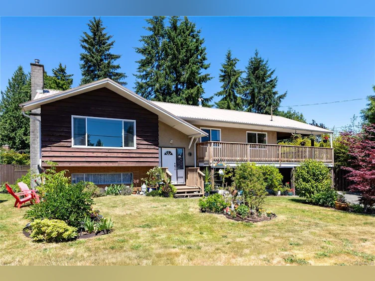 1031 16th Street, Courtenay, BC, V9N 1X8