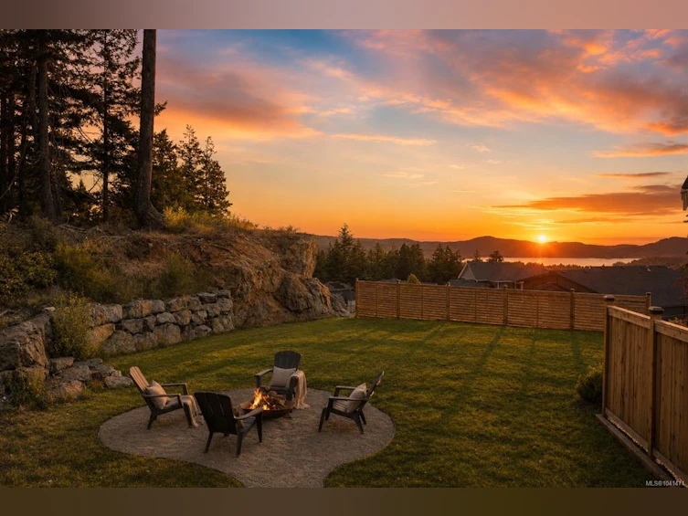 7012 Clarkson Place, Sooke, BC, V9Z 1M4 - 2