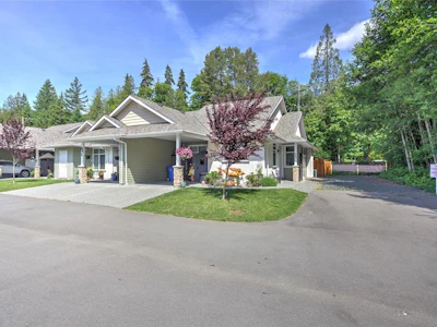 35-300 Grosskleg Way - 2