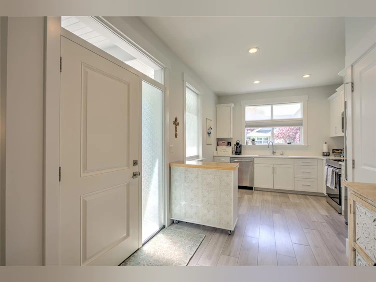 35-300 Grosskleg Way, Lake Cowichan, BC, V0R 2G1 - 6