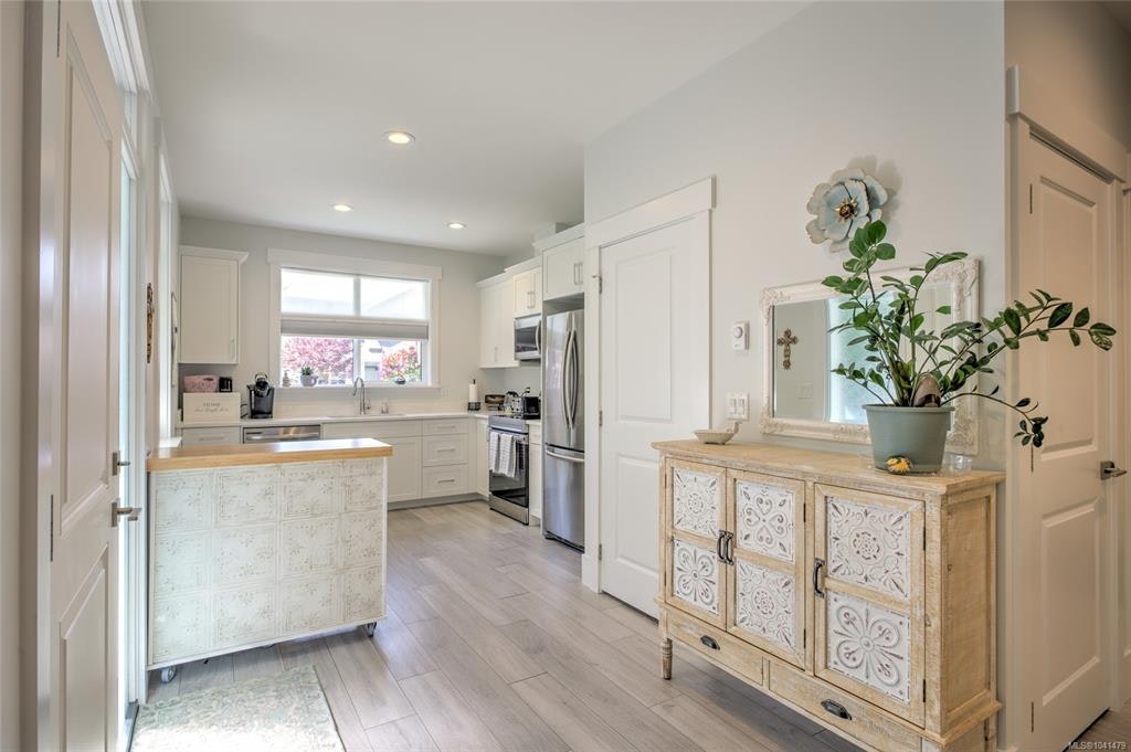 35-300 Grosskleg Way, Lake Cowichan, BC, V0R 2G1 - 7