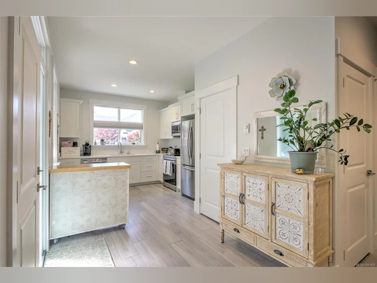 35-300 Grosskleg Way, Lake Cowichan, BC, V0R 2G1 - 7