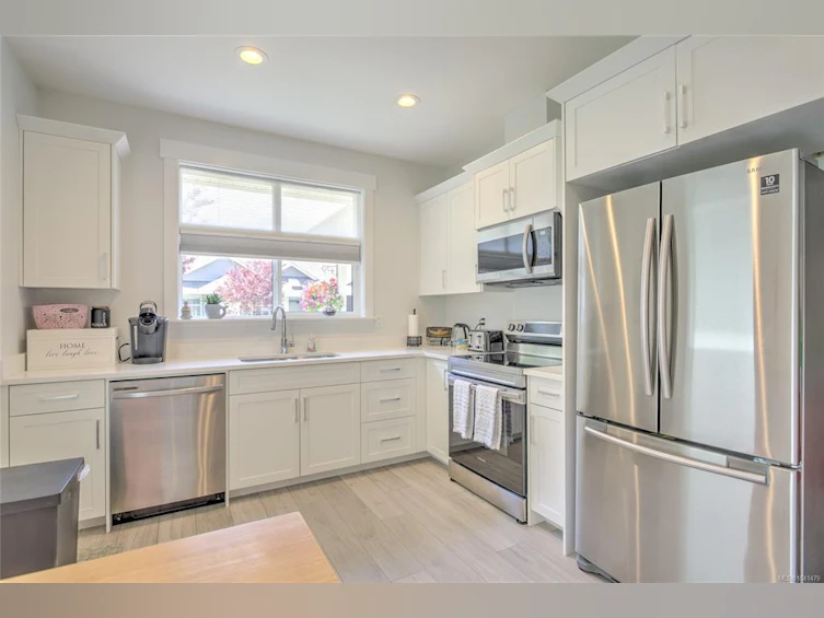 35-300 Grosskleg Way, Lake Cowichan, BC, V0R 2G1 - 8