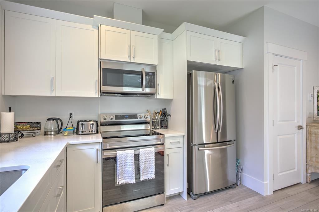 35-300 Grosskleg Way, Lake Cowichan, BC, V0R 2G1 - 11