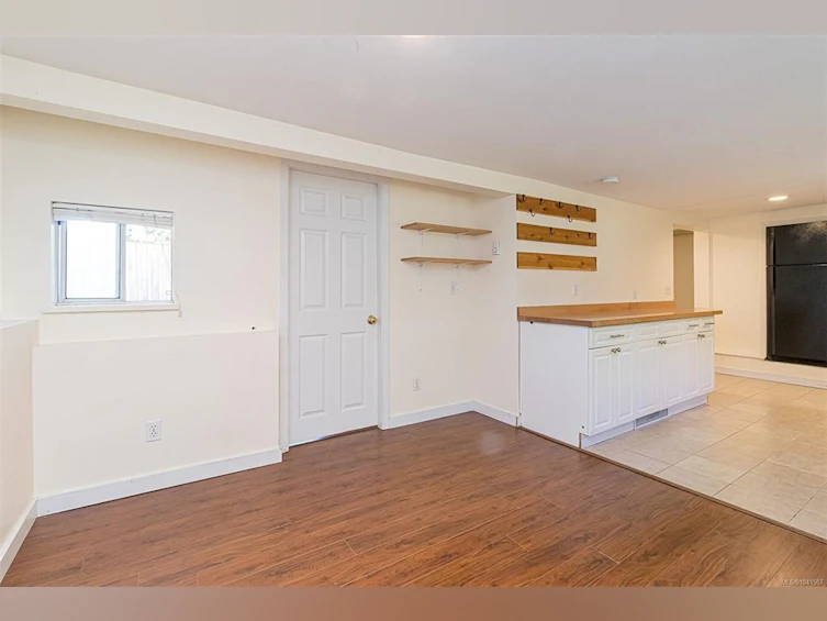 881 Leslie Drive, Saanich, BC, V8X 2Y3 - 23