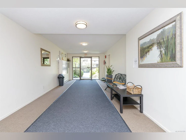 308-3225 Alder Street, Saanich, BC, V8X 1P3 - 4