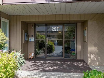 308-3225 Alder Street - 2