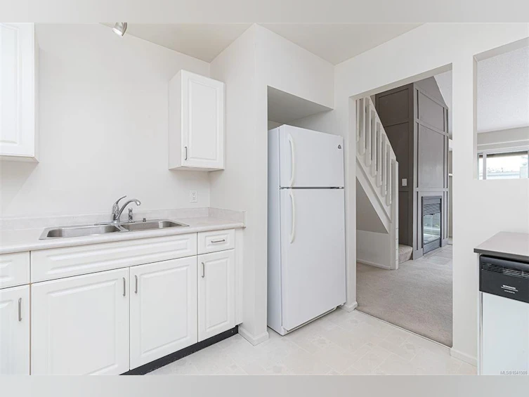 308-3225 Alder Street, Saanich, BC, V8X 1P3 - 15