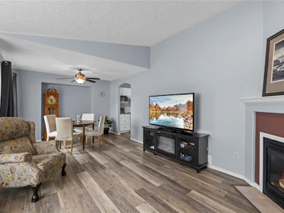 5143 Broughton Place - 4