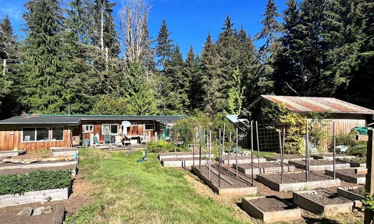 323 Sawmill Road