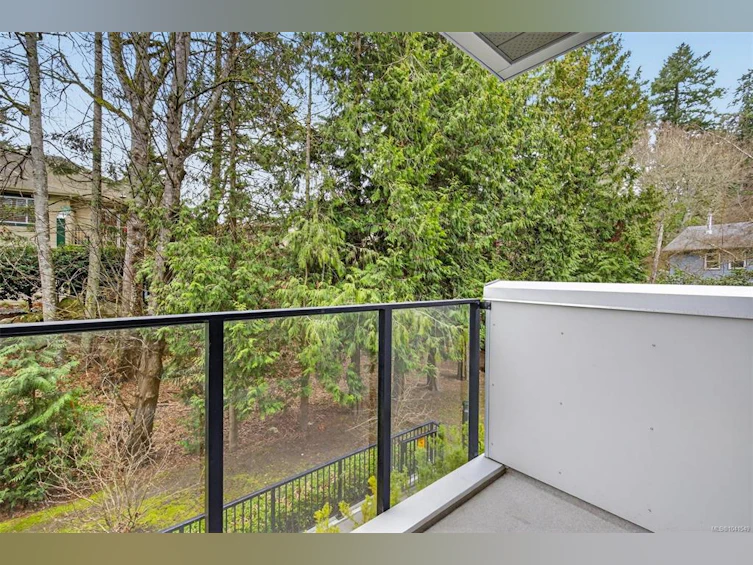303-1450 Glentana Road, View Royal, BC, V9A 2P8 - 11